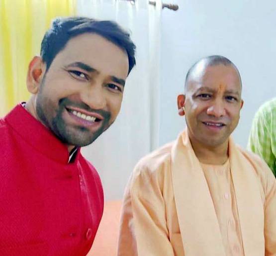 चुनाव में हारने वाले निरहुआ ने कहा था, 'मुझे हराने वाला पैदा नहीं हुआ'