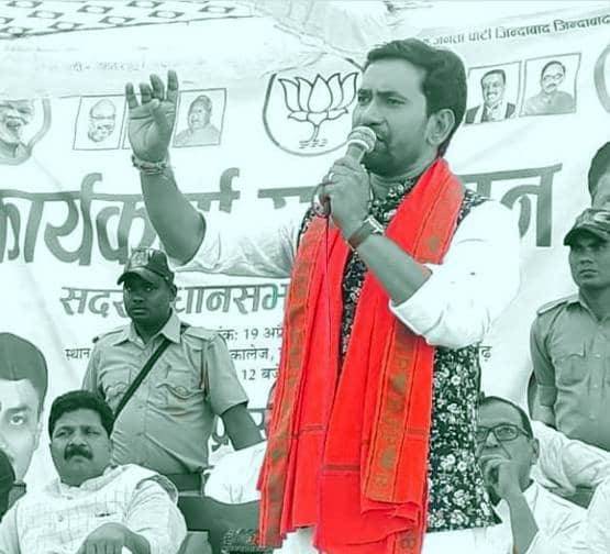 निरहुआ से हेमा मालिनी तक, जानें 21 सितारों में कौन जीता-कौन हारा