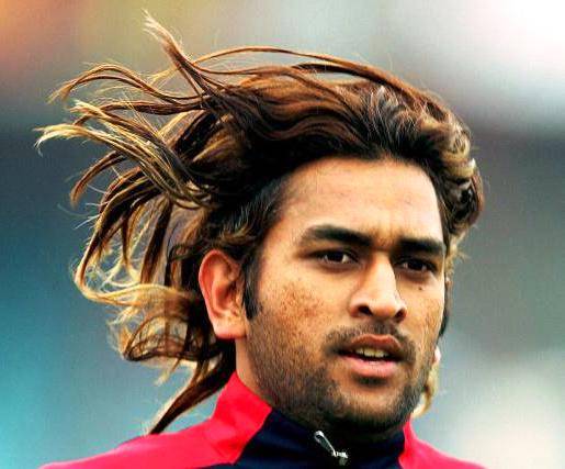 धोनी को 'आतंकी' कहकर बुलाते थे दोस्त, ये थी वजह