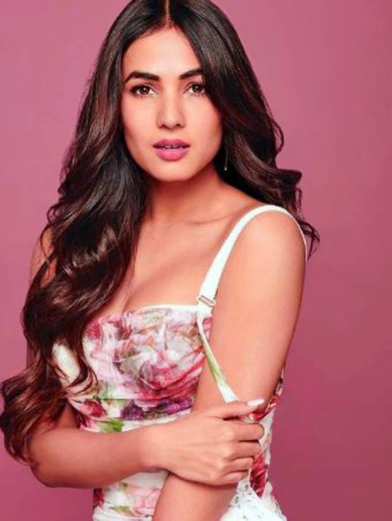 जन्नत से मिली पहचान, साउथ में हिट बॉलीवुड में फ्लॉप हैं सोनल चौहान