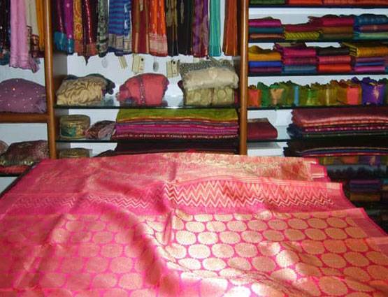 'इश्क के साहित्य' से 'रसगुल्ले' तक, कोलकाता की ये 8 चीजें हैं मशहूर