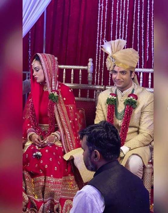 Photos:शादी के महीने बाद टीवी एक्टर शरद मल्होत्रा ने दी रिसेप्शन पार्टी