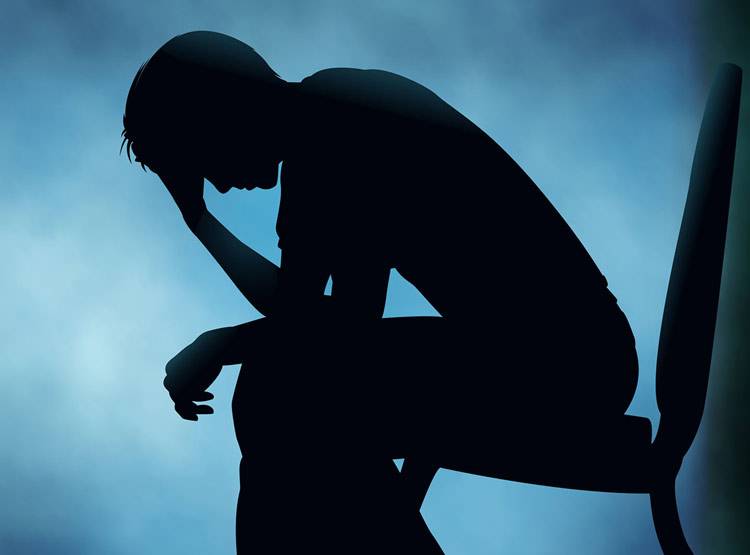 गले में फंदा डालकर दोस्तों को भेजी सेल्फी, फिर लगा ली फांसी