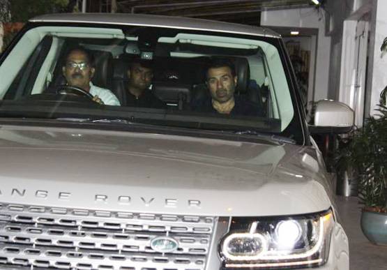 टशन में निकले देओल ब्रदर्स, रेंज रोवर में सनी, रेड फरारी में दिखे बॉबी