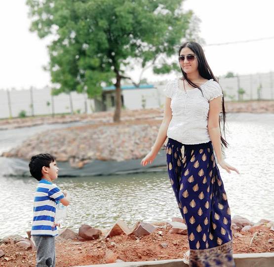 नीली ड्रेस वाली पोलिंग अफसर की कहानी, उन्हीं की जुबानी