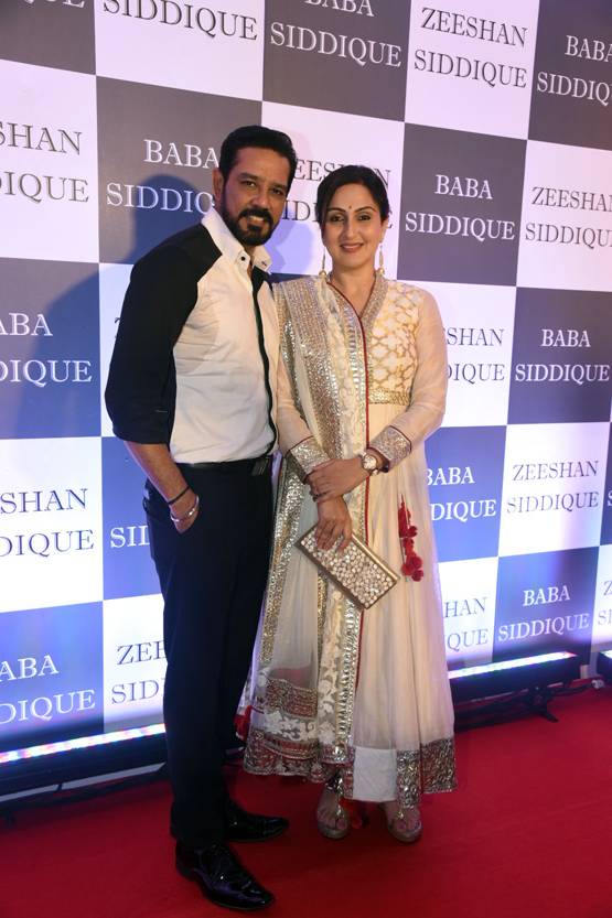 दिव्यांका से मौनी तक, बाबा सिद्दीकी की इफ्तार पार्टी में दिखे ये TV सेलेब्स