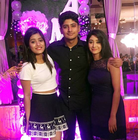 कुछ ऐसी है 'ये रिश्ता क्या कहलाता है' के सितारों की असली फैमिली, Photos