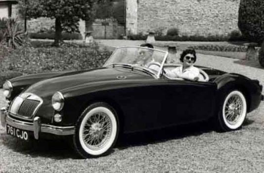 भारत में लॉन्च हुई MG मोटर्स की पहली कार, देखें कंपनी का सफर