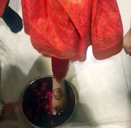 सुष्मिता सेन की फैमिली में न्यूलीवेड चारू ने यूं किया गृह प्रवेश, VIDEO