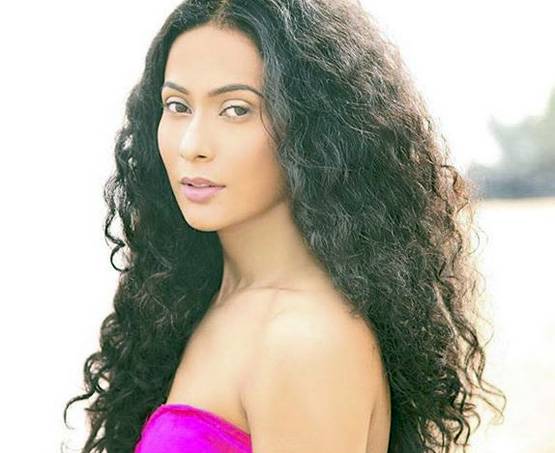 मॉडल से बदतमीजी, गाड़ी से खींच रहे थे लड़के; एरिया में उलझी थी पुलिस