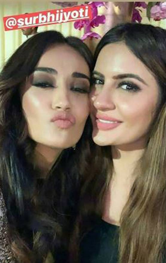 200 करोड़ की शाही शादी में टीवी स्टार्स का जलवा, पहुंचीं ये एक्ट्रेसेज