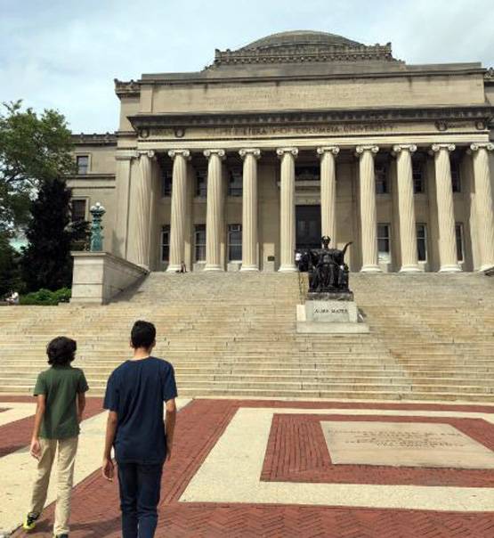 अपने बेटे के लिए अमेरिका में कॉलेज तलाश रही हैं माधुरी