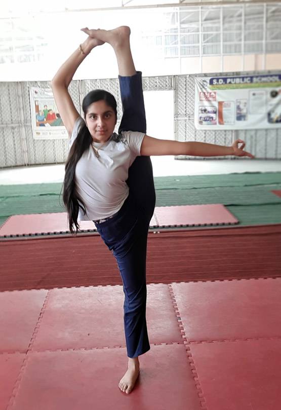 आंख से नहीं देख सकते, मगर इन बच्चों ने योग में बनाए हैं ऐसे-ऐसे रिकॉर्ड