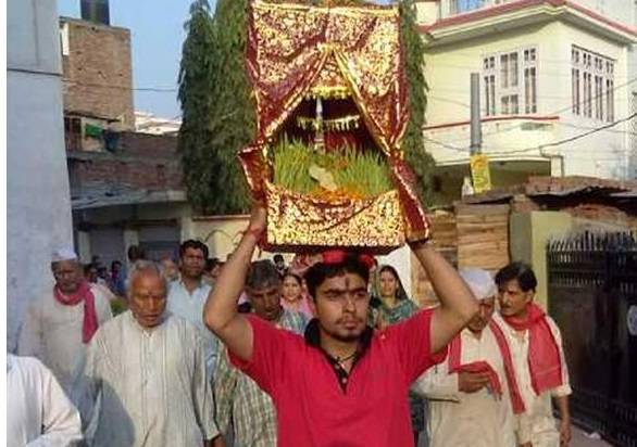 रंग बदलता है कश्मीर के खीर भवानी मंदिर का कुंड, जानें खासियत