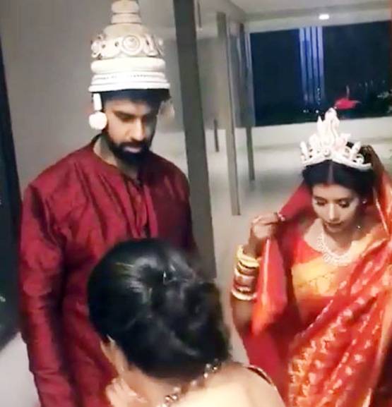 सुष्मिता सेन की फैमिली में न्यूलीवेड चारू ने यूं किया गृह प्रवेश, VIDEO