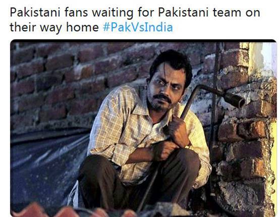 भारत से मैच हारने पर उड़ा PAK का मजाक, वायरल हुए ये फिल्मी मीम्स