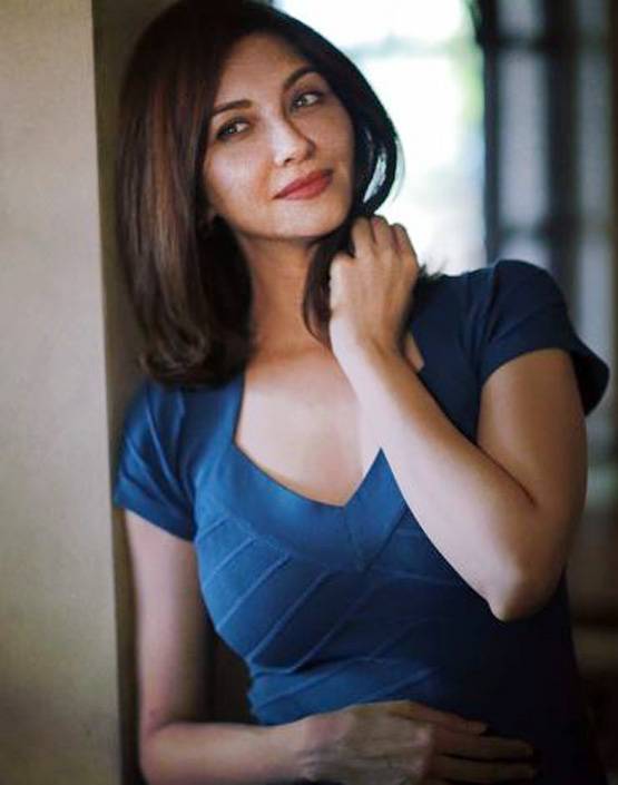 मां बनने के बाद 'भाबीजी' का फैशन शूट, रेड आउटफिट में ग्लैमरस दिखीं एक्ट्रेस