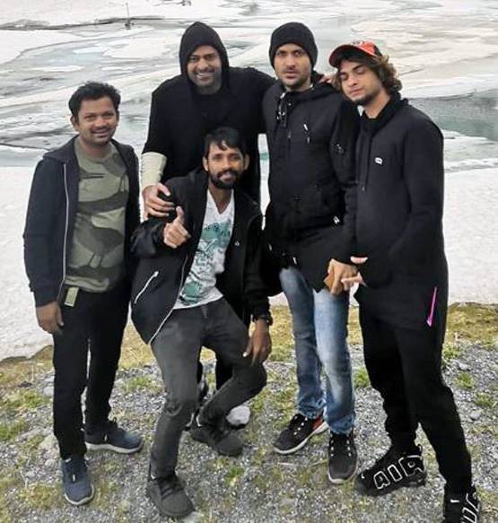 रोमांटिक सॉन्ग शूट करने ऑस्ट्रिया पहुंचे प्रभास-श्रद्धा, PHOTOS वायरल