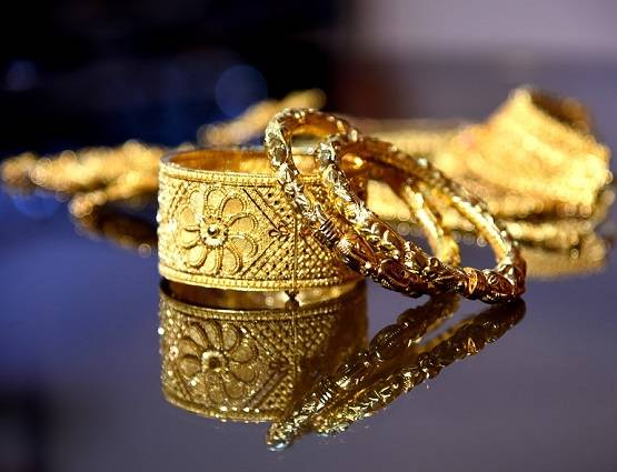 ईद पर दोस्तों के लिए बेस्ट हैं ये 5 गिफ्ट, रिश्तों में भर देंगे मिठास