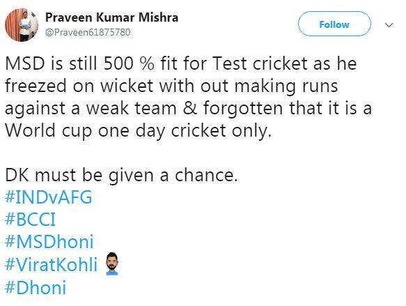 धोनी की बैटिंग देख भड़के फैंस, बोले- वनडे खेल रहे हो या टेस्ट मैच