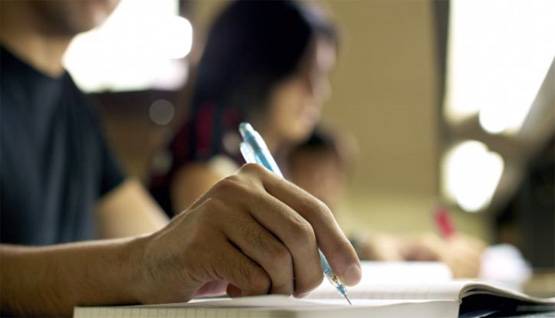 मिलिए स्तुति से, जिन्होंने एक बार में पास की NEET, AIIMS, JEE परीक्षा