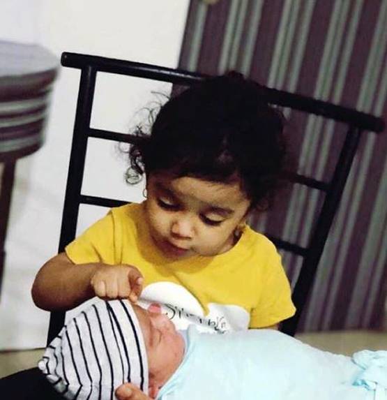 'दीया और बाती हम' फेम एक्ट्रेस पूजा शर्मा ने बेबी गर्ल को दिया जन्म, PHOTOS