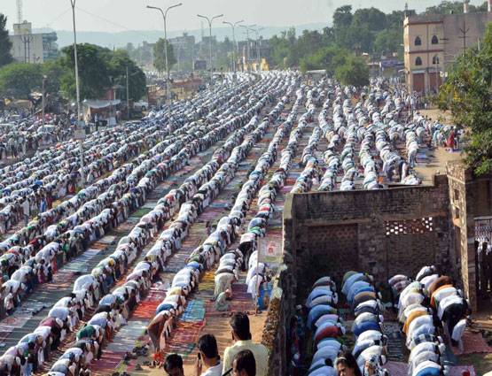 Eid: कितने तरह से होती है नमाज, हर नमाज कैसे है एक दूसरे से अलग