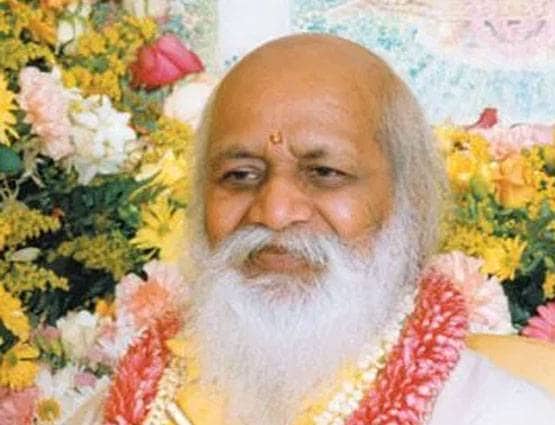 ये हैं भारत के वो 7 बड़े योग गुरु, जिनके योग की दीवानी हुई दुनिया