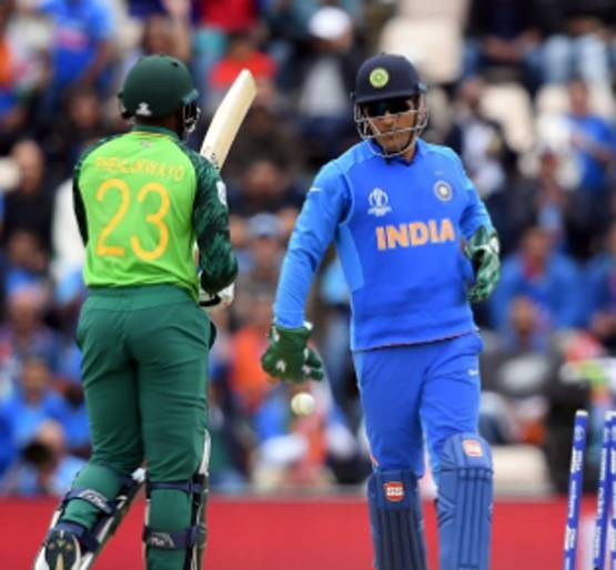 बलिदान बैज पहनने के ये हैं नियम, धोनी ने पहना तो क्यों मचा बवाल?