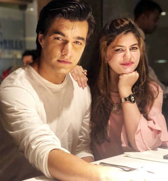 कुछ ऐसी है 'ये रिश्ता क्या कहलाता है' के सितारों की असली फैमिली, Photos