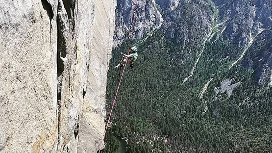 जिस पहाड़ को चढ़ने में 31 लोग मरे, 10 साल की बच्ची ने कर लिया फतह