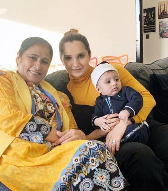 सानिया मिर्जा ने बेटे संग मनाई ईद, कुर्ता-पायजामे में क्यूट दिखे इजान