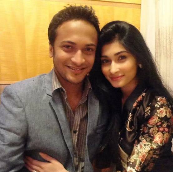 नंबर 1 ऑलराउंडर की लव स्टोरी, पत्नी के लिए मैदान में बिजनेसमैन को धुना