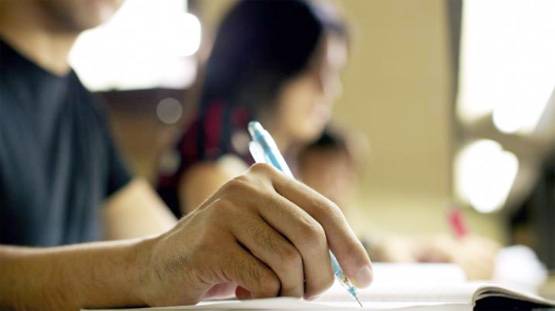 मिलिए स्तुति से, जिन्होंने एक बार में पास की NEET, AIIMS, JEE परीक्षा