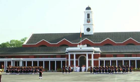 कौन हैं जुड़वा भाई परिणव और अभिनव, जो सेना में एक साथ बने अफसर