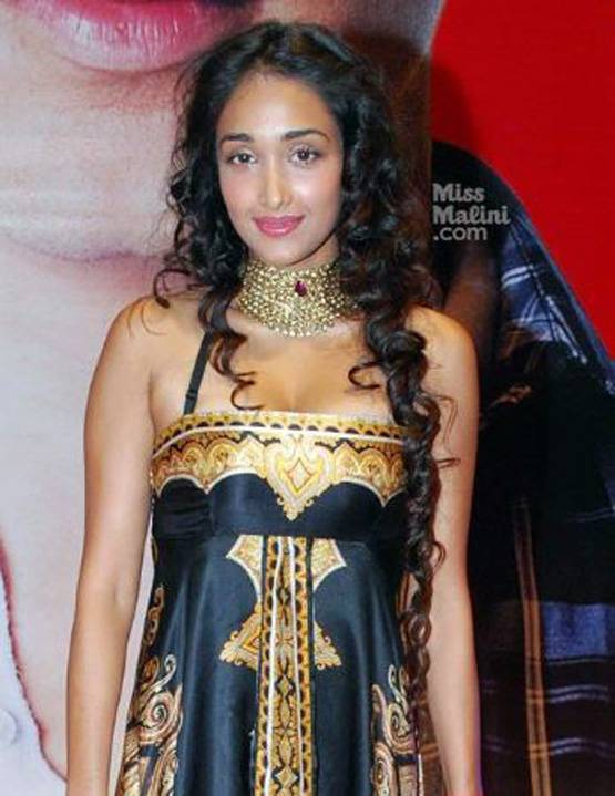 ओपेरा सिंगर और डांसर भी थीं जिया खान, अब तक नहीं सुलझी मौत की गुत्थी