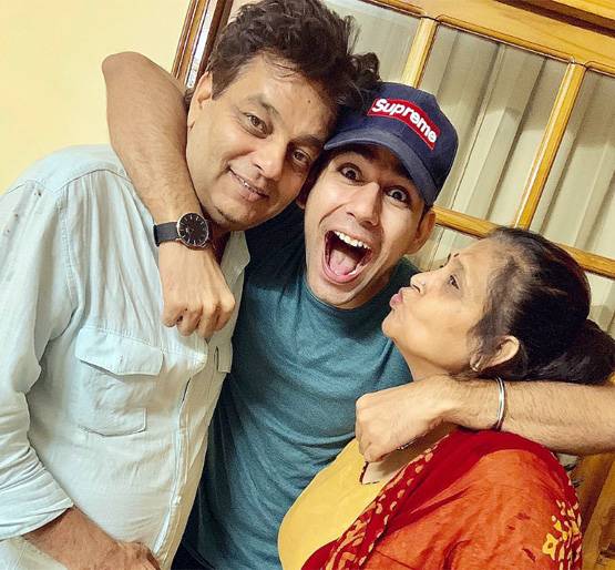 कुछ ऐसी है 'ये रिश्ता क्या कहलाता है' के सितारों की असली फैमिली, Photos