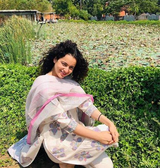 रंगोली के आरोप-मुस्लिम लड़के से प्यार करती हैं ऋतिक की बहन, पुलिस से पिटवाया