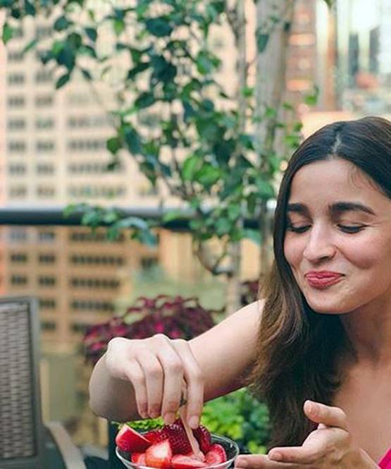 न्यूयॉर्क में रणबीर संग हॉलीडे एंजॉय कर रहीं आलिया, फैन्स से भी मिलीं