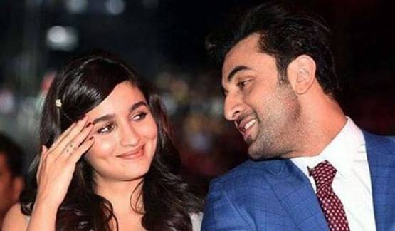 न्यूयॉर्क में रणबीर संग हॉलीडे एंजॉय कर रहीं आलिया, फैन्स से भी मिलीं