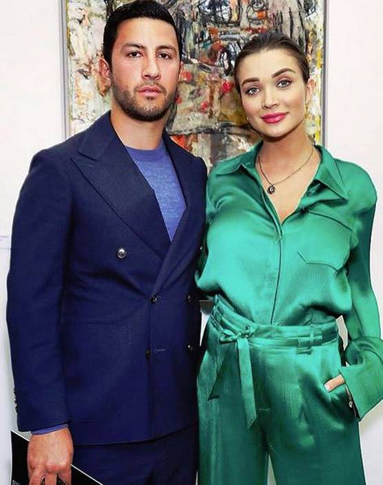 एमी जैक्सन ने मंगेतर संग शेयर की रोमांटिक PHOTOS, किस करती आ रहीं नजर