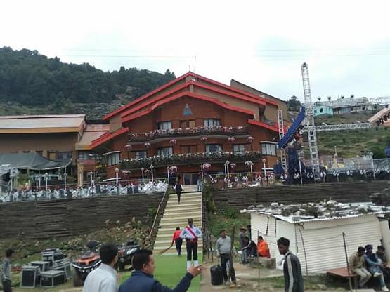 शाही शादी में 5 करोड़ के फूल, बाहुबली जैसा सेट, दिखेगा फिल्मी जलवा