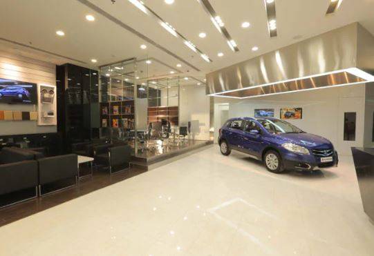 गाड़ियों की डिमांड घटी, ऑटो कंपनियों ने बंद किए अपने कई प्लांट