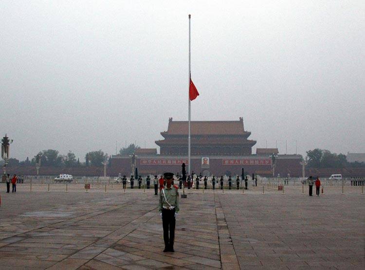 रात में टैंक से कुचले थे हजारों लोग, आज भी ये नरसंहार छिपाता है चीन