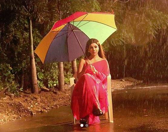 TV शो विष के लिए साड़ी में देबीना ने किए खतरनाक एक्शन सीन्स!