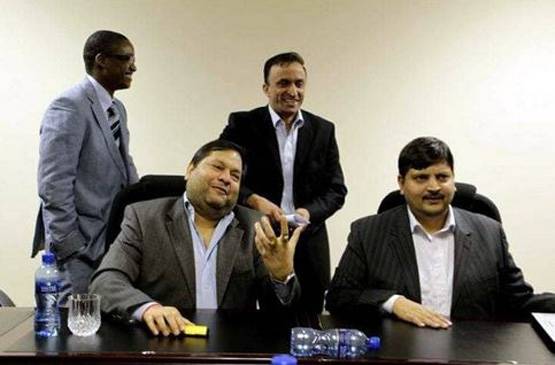 कभी राशन की दुकान चलाते थे गुप्ता ब्रदर्स के पिता, ऐसे बने बिजनेसमैन