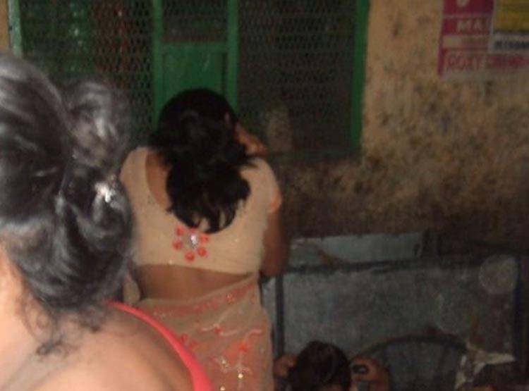 3 कॉल गर्ल्स से 9 हजार में सौदा, नोएडा के फार्महाउस में 9 ने किया रेप