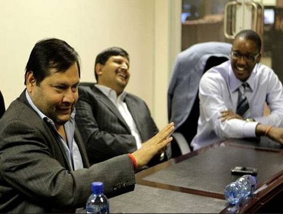 कभी राशन की दुकान चलाते थे गुप्ता ब्रदर्स के पिता, ऐसे बने बिजनेसमैन