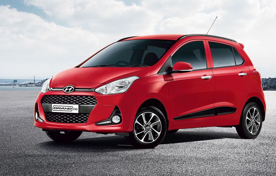 Hyundai की Verna और Santro जैसी कारों पर 1 लाख तक की छूट