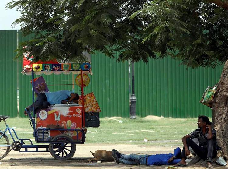 Heat Wave: गर्मी से बचने के जुगाड़, कुछ ऐसी है देश में धूप की तप‍िश